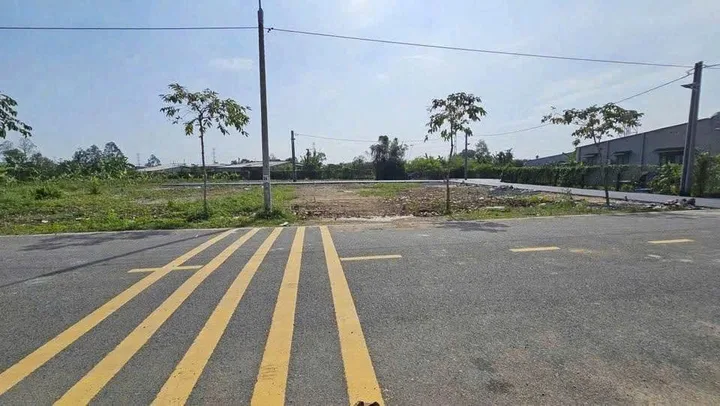 Cần Bán Gấp 3 Lô 3300m2 Đất Mặt Tiền 12m–Kinh Doanh Cafe, Xây Trọ, Khách Sạn giá 180tr/lô