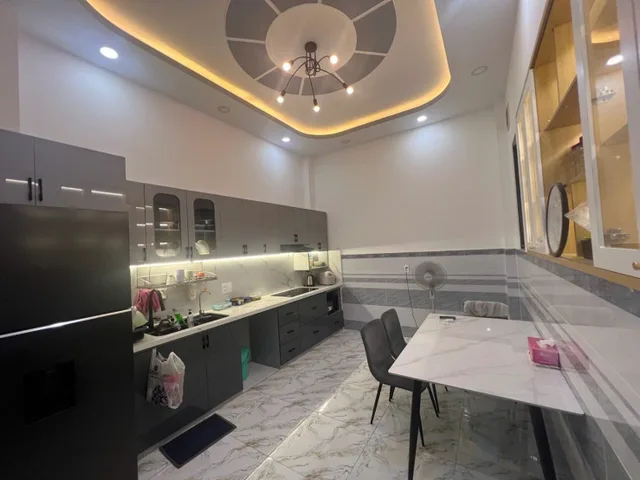 BÁN NHÀ HOÀNG HOA THÁM BÌNH THẠNH SÁT QUẬN 1 HẺM XE TẢI TRÁNH 4 TẦNG 8.7 TỶ