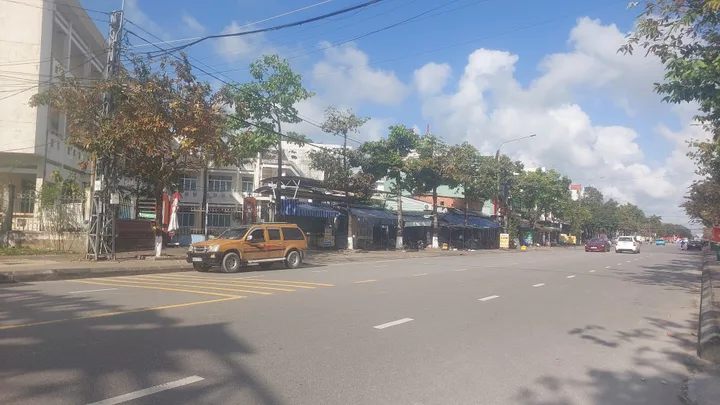 Cần giải ngân bán gấp lô đất kinh doanh đắc địa đường Nguyễn Chí Thanh, Tam Kỳ