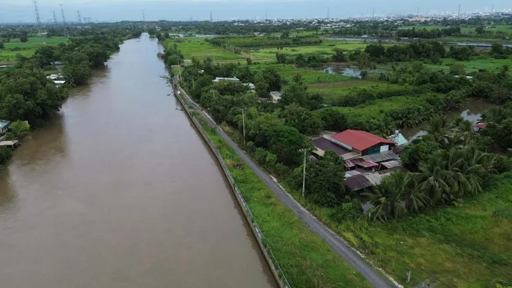Bán Đất 2800m2 có sẵn 300 m2 thổ cư giá 56 tỷ tại Xã Tân Hiệp Huyện Hóc Môn TP. Hồ Chí Minh