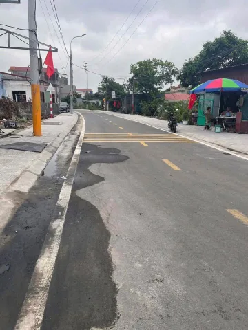 Trục chính đường nhựa khu thọ sơn mạo khê Cách cổng đại học mỏ 50m