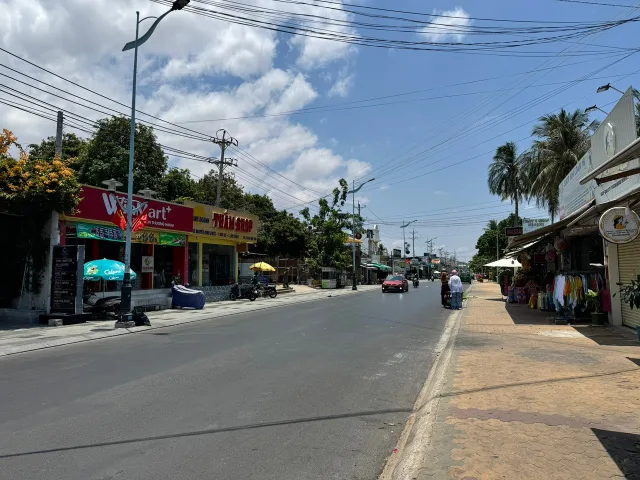Chủ gốc địa phương cần bán 1200m view biển mặt tiền Nguyễn Đình Chiểu, Mũi Né, giá tốt