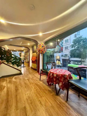 MẶT PHỐ NGUYỄN THÁI HỌC – LÔ GÓC HIẾM – VỈA HÈ RỘNG – 58M², 5 TẦNG – GIÁ 105 TỶ