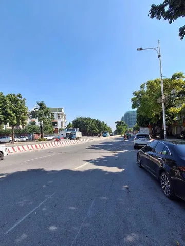 Bán Nhà Bát Khối 7 tầng thang máy 90m2 gara ô tô kinh doanh đỉnh
