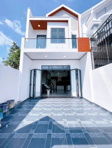 Chính chủ cần tiền bán gấp nhà lầu gần ngay Đồng Khởi, cây xăng 75 giá 1 tỷ 7