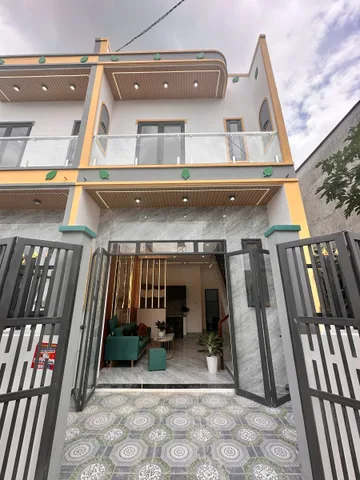 Bán gấp nhà 1 trệt 1 lầu 3 phòng ngủ ở Xuân Thới Sơn Hóc Môn từ đường Nguyễn Văn Bứa vào 200m giá 525 triệu