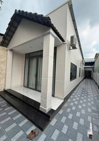 Chủ Ngộp Giảm Sâu Căn 174m² Ngay Trục Đường Lớn Đông Hòa, Tặng Full Nội Thất Xịn - 7.6 Tỷ (TL)