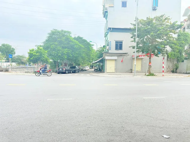 Bán Nhà Bát Khối Long Biên 8 tầng thang máy dòng tiền ổn định kinh doanh kép