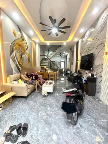 Nhà ngay hương lộ 2,oto đậu cửa,tặng full nội thất chỉ cần xách vali vô ở- 65m2 nhà thoáng sáng
