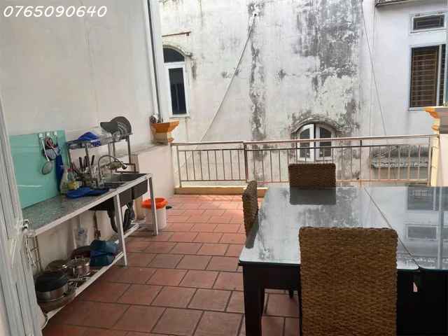 Chính chủ bán nhà 19E Nguyễn Hữu Cảnh, 54m2, 1 trệt + 4 lầu, đang cho thue CHDV, giá 15.5 tỷ