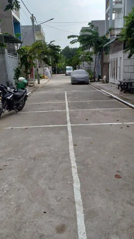 Cần bán nhà MT đường Nam Hoà, P. Phước Long, TP. Thủ đức, TP. HCM .