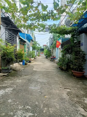 Bán Đất 100m² giá HƠN 3tỷ tại Đường Lã Xuân Oai - P.Tăng Nhơn Phú A, Quận 9 - TP. Hồ Chí Minh