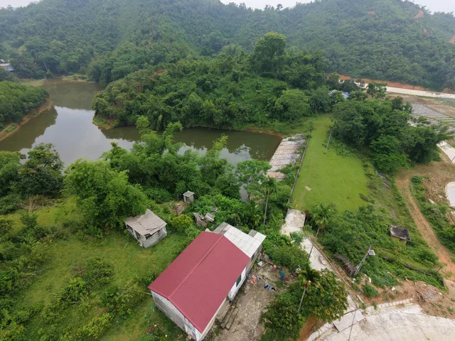 Bán Đất 2500m2 có sẵn 571 m2 thổ cư giá 1.8 tỷ tại Đường Xã Đông Bắc Xã Đông Bắc Huyện Kim Bôi Hòa Bình