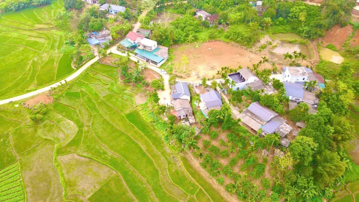 Bán Đất 3050m2 có sẵn 2000 m2 thổ cư giá 4.5 tỷ tại Đường Xã Tú Sơn Xã Tú Sơn Huyện Kim Bôi Hòa Bình