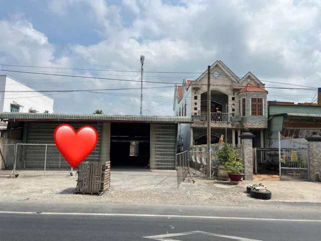 Bán nhà và kho tại đường Quốc Lộ 1A Xã Nhị Bình Huyện Châu Thành Tiền Giang