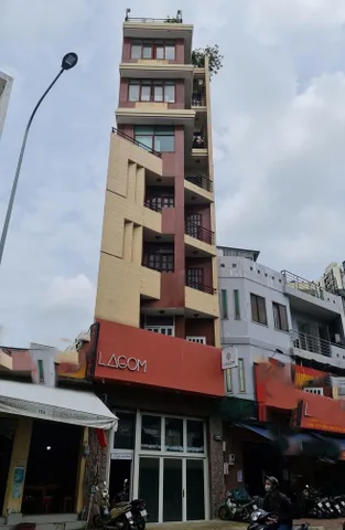 Bán Nhà Mặt Tiền 240 Cao Thắng, Phường 12, Quận 10