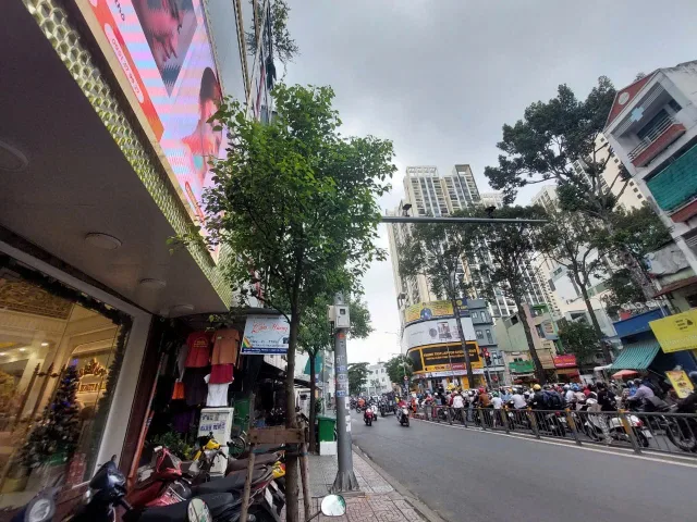Bán Nhà Mặt Tiền 163-165 Cao Thắng, Phường 11, Quận 10