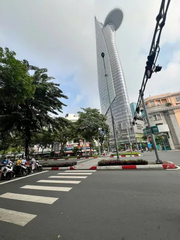 Bán Nhà Mặt Tiền 49 Hàm Nghi, P. Nguyễn Thái Bình, Q.1