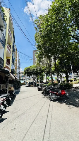 CHO THUÊ CĂN GÓC 2 MẶT TIỀN ĐƯỜNG SỐ VIEW CÔNG VIÊN QUẬN 4