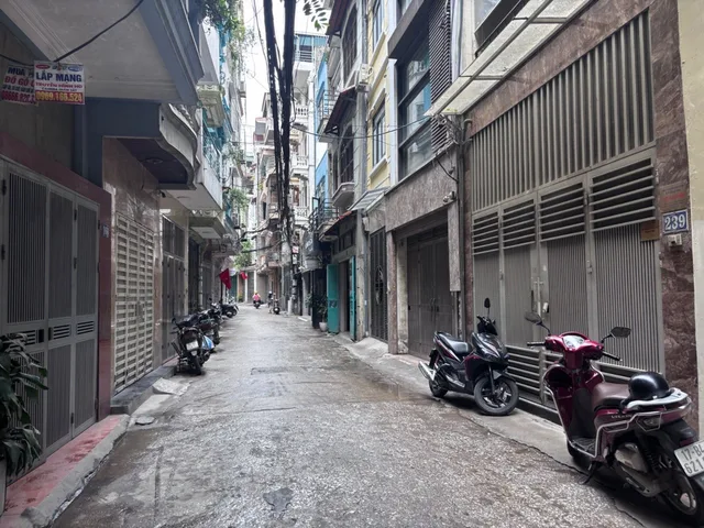Bán Nhà riêng 44m2 có sẵn 44 m2 thổ cư giá 15 tỷ tại Đường Phố Hào Nam Phường Ô Chợ Dừa Quận Đống Đa Hà Nội