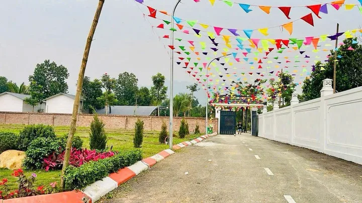Cần tiền bán gấp  93.9m2 có sẵn 52.2 m2 thổ cư giá 355 triệu tại -- Xã Phú Thành Huyện Lạc Thủy Hòa Bình