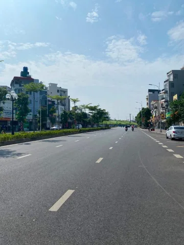 #NGỌC_THUỴ NGÕ RỘNG-NHÀ XÂY MỚI-FULL NỘI THẤT-THANG MÁY-DT 30M-8,8 T.Ỷ 💥💥🌹