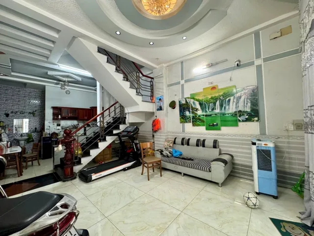 BÁN NHÀ KẾ CHỢ HIỆP THÀNH QUẬN 12 51M² 4 TẦNG HẺM 6M XE TẢI TRÁNH 5.95 TỶ