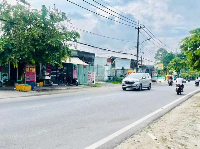 Cần Bán Gấp ! Lô đất Mặt tiền Đường Nguyễn Thị Lắng Xã Củ Chi