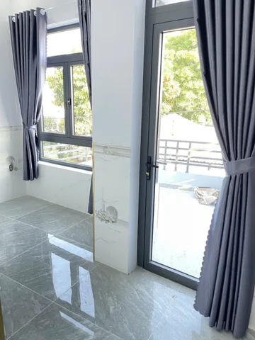 NHÀ 2 TẦNG HẺM XE HƠI LÝ THƯỜNG KIỆT DĨ AN - SỔ HOÀN CÔNG KHÓ KIẾM