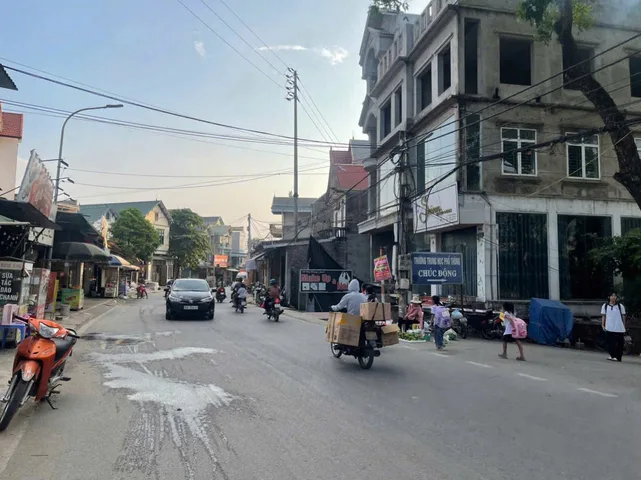Chính chủ giử bán lô đất 92m2 tại Đại Yên Chương Mỹ, ô tô đỗ cửa, sắt mặt đường Nguyễn Văn Trỗi, chỉ 1.8x tỷ.