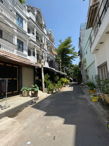 Nhà 11,2 tỷ đường Lê Văn Lương, xây dựng 5 tầng + sân thượng, 6 phòng ngủ, 6,4m x 13,5m, công nhận trên sổ 233 m2 sàn , liên hệ 0919089456
