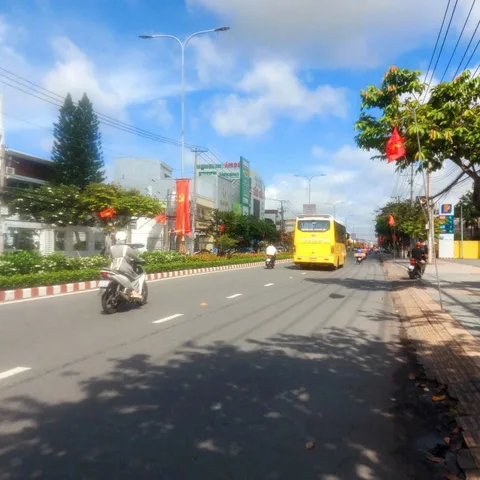 Cho thuê Mặt bằng kinh doanh 126.5m2 giá 18 triệu tại Đường Đồng Khởi Phường Phú Khương Thành phố Bến Tre Bến Tre