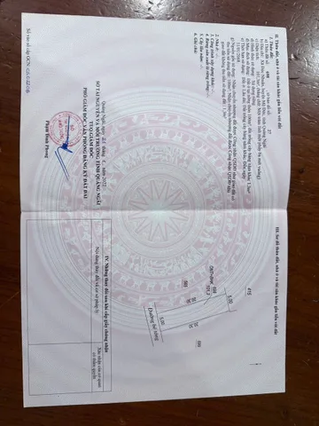 🌳Hàng mới len ken của dân tại thôn 1 Đức Nhuận, Mộ Đức, nay là xã Long Phụng tỉnh Quảng Ngãi 

👉Đường bê tông ô tô thông, dân cư đông, cách QL1A tầm 150m, cách trường THPT số 2 Mộ Đức tầm 200m

Diện tích. 5x21 đất ở hoàn toàn 
Chỉ #595tr có bớt lộc c