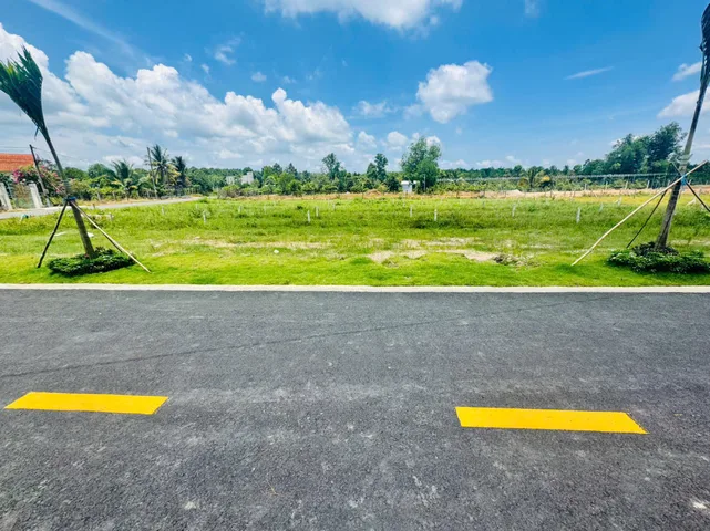 KẸT TIỀN VỢ CHỒNG TÔI CẦN BÁN 15X45=680M2, SỔ HỒNG, MT NHỰA GẦN CHỢ KCN GIÁ 545TR