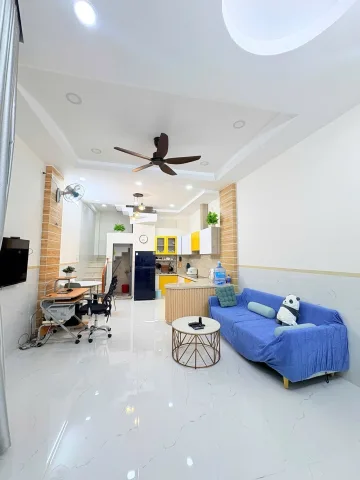 Bán Nhà riêng 37m2  full nội thất, tại Lạc Long Quân, Quận Tân Bình TP. Hồ Chí Minh. Giá 5.6 tỷ