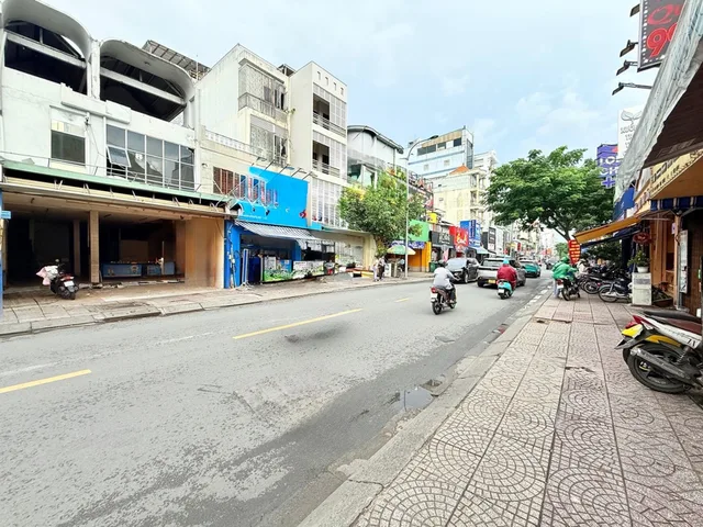 MẶT TIỀN HOÀNG HOA THÁM – NGAY SÁT CỘNG HÒA – NGANG 6,5M – 188M² VUÔNG A4