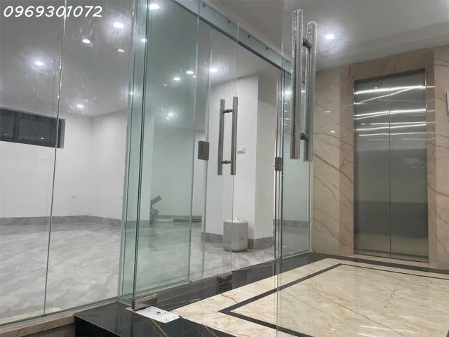 Chính chủ cho thuê văn phòng tầng 1 số nhà 62 phố Nguyễn Viết Xuân, Phường Phương Liệt, HN