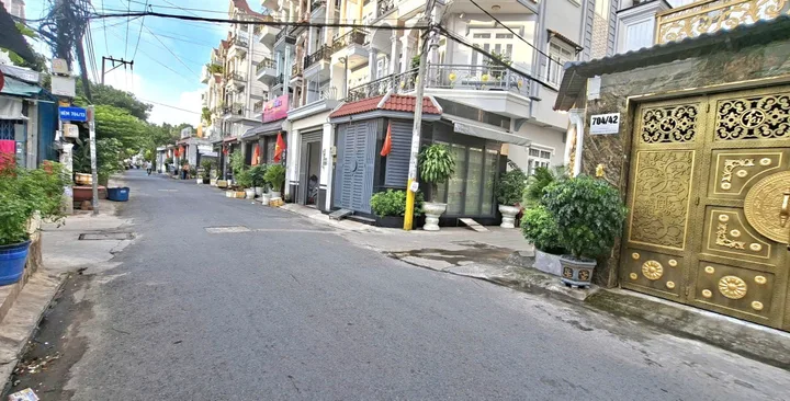Bán Nhà Hương lộ 2, nhà 5 tầng mới đẹp, chỉ hơn 7t
