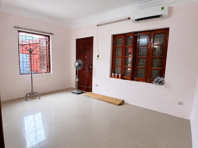 Cho thuê nhà ngõ 1 BÙI XƯƠNG TRẠCH, Thanh Xuân. 10.5 triệu/ tháng. Cho thuê: Hộ Gia Đình, Nhóm đi làm ít người.