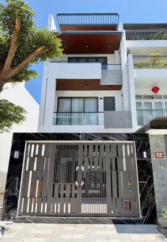 Bán Nhà riêng 100m2 có sẵn 100 m2 thổ cư giá 9 tỷ tại Đường số 94 Xã Vĩnh Thái Thành phố Nha Trang Khánh Hòa
