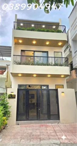 Bán Nhà riêng 90m2 có sẵn 90 m2 thổ cư giá 11.9 tỷ tại - Chọn - Hòa BìnhSiêu phẩm nhà đẹp 3 tầng mặt tiền số 56 đường Đồng Nai - TP Nha Trang - giá 11,9 tỷ.