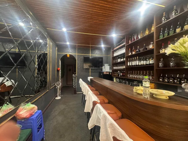 Phố Vip! Linh Lang,Kinh Doanh,Ngõ Oto,DT: 43m2 x 5Tầng,MT: 4m,Giá: 24 Tỷ Ba Đình