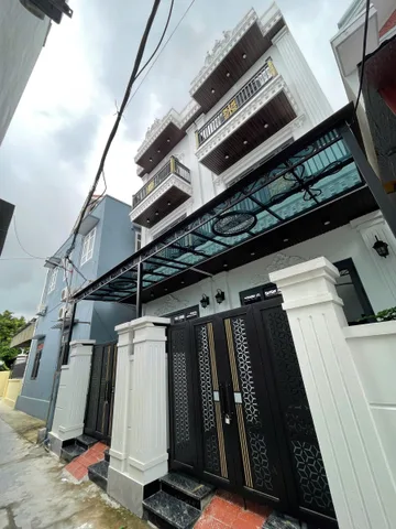 Bán Nhà 61.5m2 có 3 tầng giá 3.38 tỷ tại - Thuỷ Đường full nội thất.l/h:076.231.9990 e Thúy