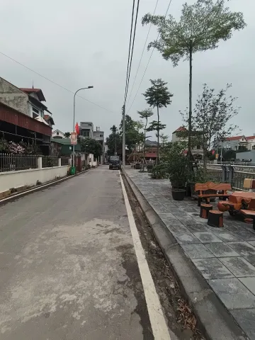 bán đất, công luận 1- văn giang, cực phẩm đường rộng 5 m, cạnh hồ điều hòa, sân chơi, bãi tập, nhỉnh 5 tỷ
