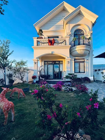 Bán villa đường Ngô Tất Tố Đà Lạt 12,6 tỷ, 201m2, 5 Phòng ngủ, Hoàn công đầy đủ, gần Thung lũng tình yêu