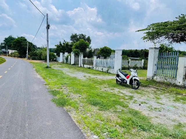 Bán đất 164.2m2 giá 2,3tỷ tại ấp Tân Trung, xã Hồ Tràm, tp Hồ Chí Minh.