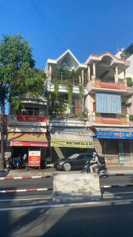 Bán Nhà riêng 99m2 có sẵn 99 m2 thổ cư giá 13.5 tỷ tại Đường Lê Hồng Phong Phường Phước Hòa Thành phố Nha Trang Khánh Hòa