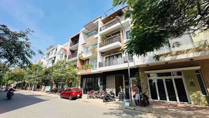 Giảm Sốc 1,5 Tỷ Bán Nhà phố 4 tầng mặt tiền ngang 6m có sẵn dòng tiền 30tr/th. Cạnh siêu thị Go KĐT VĨNH ĐIỀM TRUNG