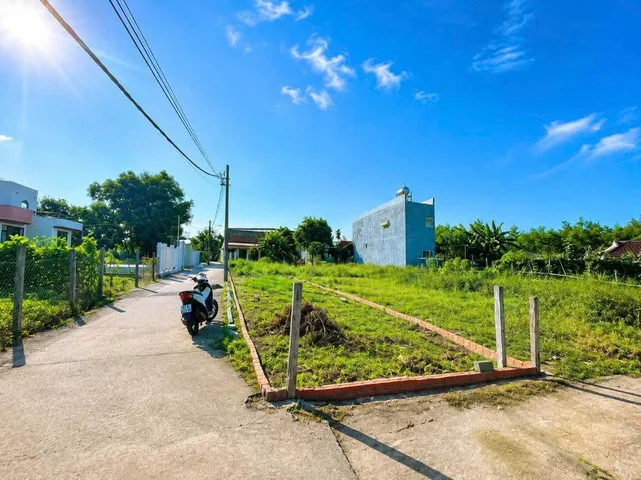 Lô góc 2 mặt tiền gần chợ đầu mối Hoà Xuân 120m2 giá cực tốt