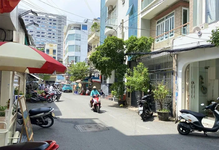 Gần 50m2 Xây 4 Tầng - Ngay Ngã Bảy Lý Thái Tổ - Trung Tâm Q10 - Gần Nguyễn Tri Phương, Nguyễn Chí Thanh - Ngay Lê Hồng Phong